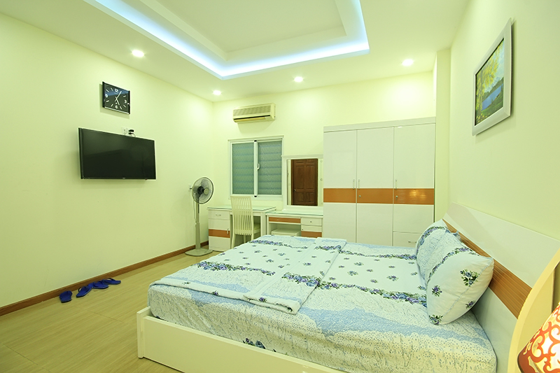 1500-0903 Service apartment District 1 suitable for foreigners and overseas Vietnamese with full furniture and service charges