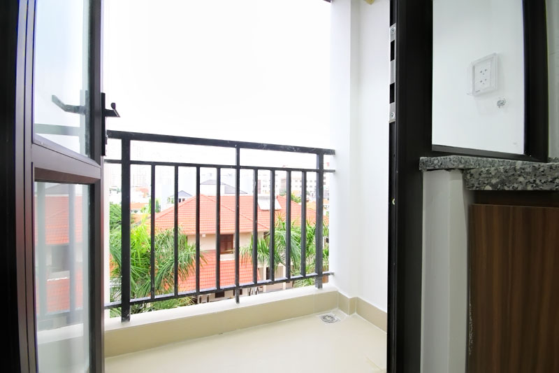 0123-0304 Serviced apartment serviced District 2 has spacious balcony view City